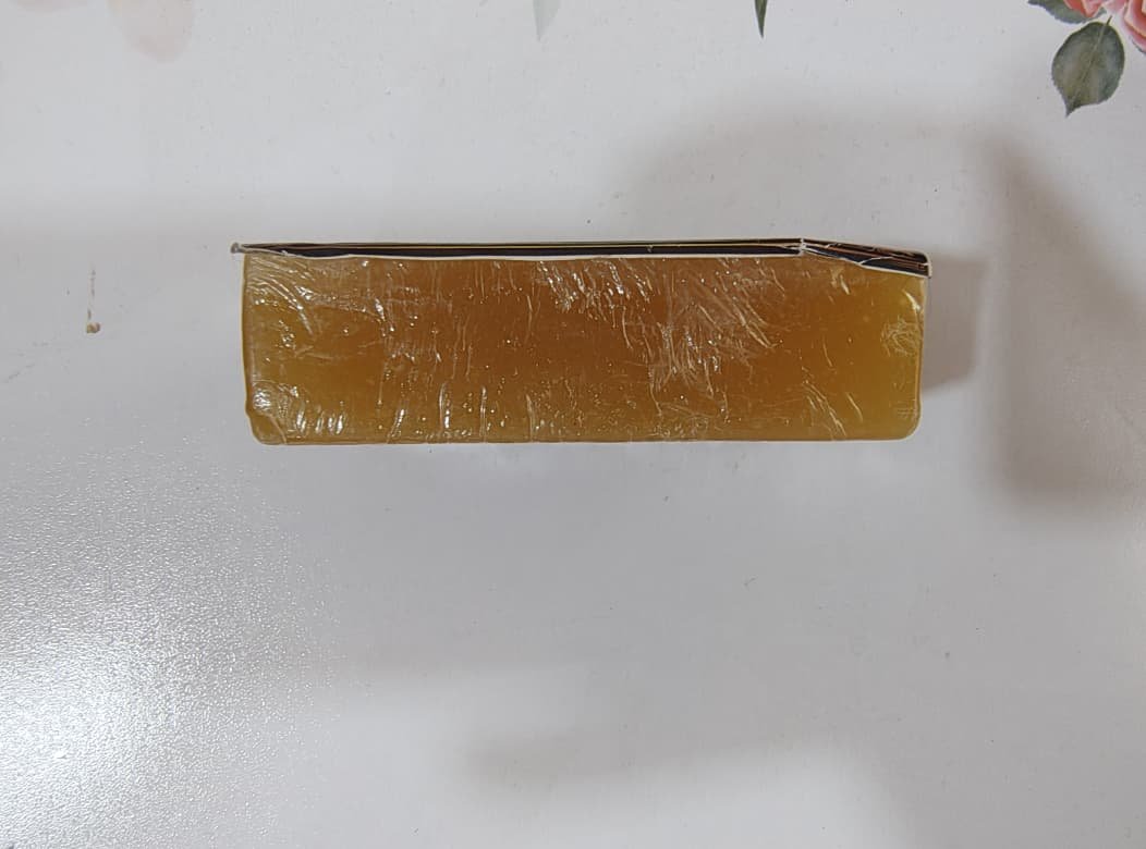Kesar Radiance Bar - View 4